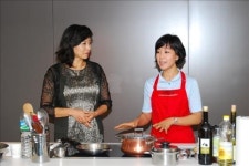 리첸, 아에게와 함께 `웰빙 요리시연회