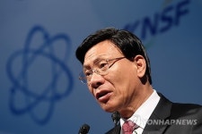 억대 수뢰혐의 김종신 전 한수원 사장 구속영장 청구