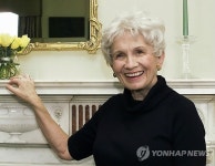 노벨문학상에 캐나다 소설가 앨리스 먼로(종합)