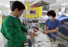 회진 중인 김진규 교수