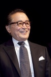 영화인 3개 단체, 원로배우 신영균에 백자 헌정