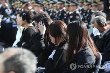 "늘 현장에 앞장선 분…존경합니다" 故 김창호 경감 영결식