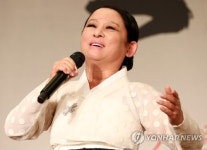 전국 순회공연 앞둔 국악인 김영임