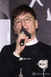 영화 소개하는 김용화 감독
