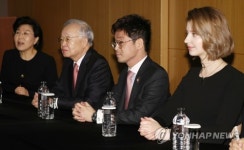 한국이미지상 수상자와 최정화 교수