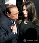 베를루스코니 전처 "월 18억원 이혼수당 계속 줘"…대법원 항고