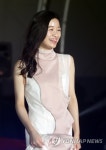 환하게 웃는 배우 모리타 코코로
