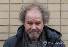 영국출신 영화감독 마이크 피기스