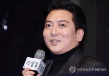 인사말 하는 박명훈