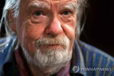 200편이 넘는 작품에서 빛난 프랑스 배우 미카엘 롱스달 별세