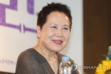 배우 박정자가 80세에 선보이는