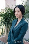 가수 겸 배우 이정현 임신…"사랑스러운 아기 찾아왔다"