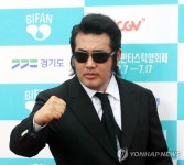 배우 김보성