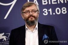 우크라 영화 거장 "소련 시절 자행된 전쟁범죄도 심판해야"