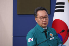 박민수 복지부 차관 "의사 사직은 국민 상대 겁박"