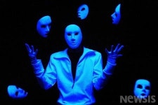 익스프레션 크루, 퍼포먼스