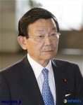 日 새 관방에 요사노 카오루