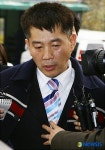 변호사 사무실 들어서는 김경준씨의 처남