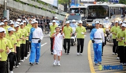 밝은 표정의 김덕수 교수