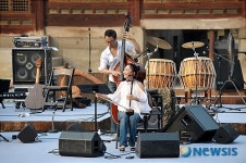 덕수궁 국악공연 해금연주 꽃별