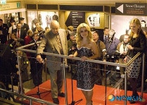 <런던스케치>해로즈의 소유주 알 파예드와 오페라 가수 캐서린 젠킨스