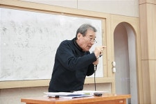 경상대 강신웅 교수, 수강인원 10만 돌파