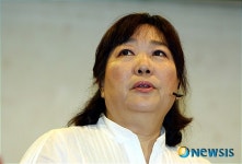 열창하는 양희경