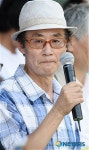 1분 발언하는 영화배우 권병길