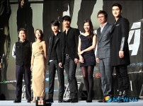 아테나의 출연배우들