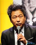 인사말하는 배우 김병춘
