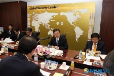 모두발언하는 김황식 총리