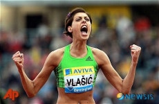 우승 환호하는 블랑카 블라시치