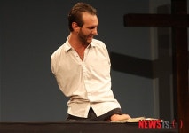 강연하는 희망전도사 닉 부이치치