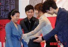 김수영 연출 모시는 주연배우들