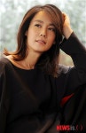 부드러운 눈빛의 배우 김지호