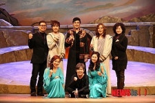 강효성, 배우에서 연출로…