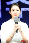 인사말하는 배우 이요원