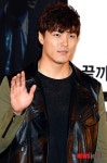 카리스마가 넘치는 배우 이재윤