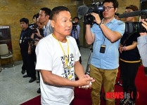 면담 마친 김병권 위원장