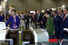 ASEAN 정상, 행정혁신 전시회 관람