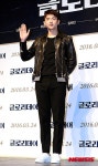 포즈 취하는 김희찬