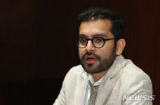 샤쿤 바트라 인도 영화감독