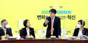 대화하는 김종철 대표