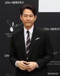 이정재, 이번엔 칸으로…첫 연출작
