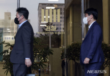 문무일 김수남 前총장 등 전직 간부 51명 "수사권 국민 위해 필요"