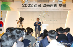 전직 도의회 의장이 본 제주 갈등…“특별자치제가 심화시켜”