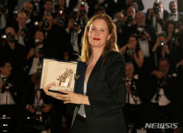 다시 여성에게…쥐스틴 트리에 감독 칸 황금종려상(종합)