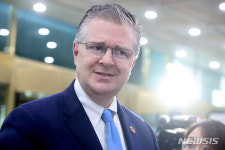 美 "美中 고위당국자 워싱턴서 회동"…정상회담 논의 가능성