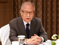 발언하는 정세현 전 통일부 장관