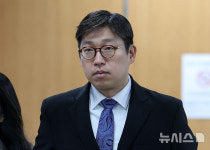 법정 향하는 김용현 전 장관 변호인 유승수 변호사